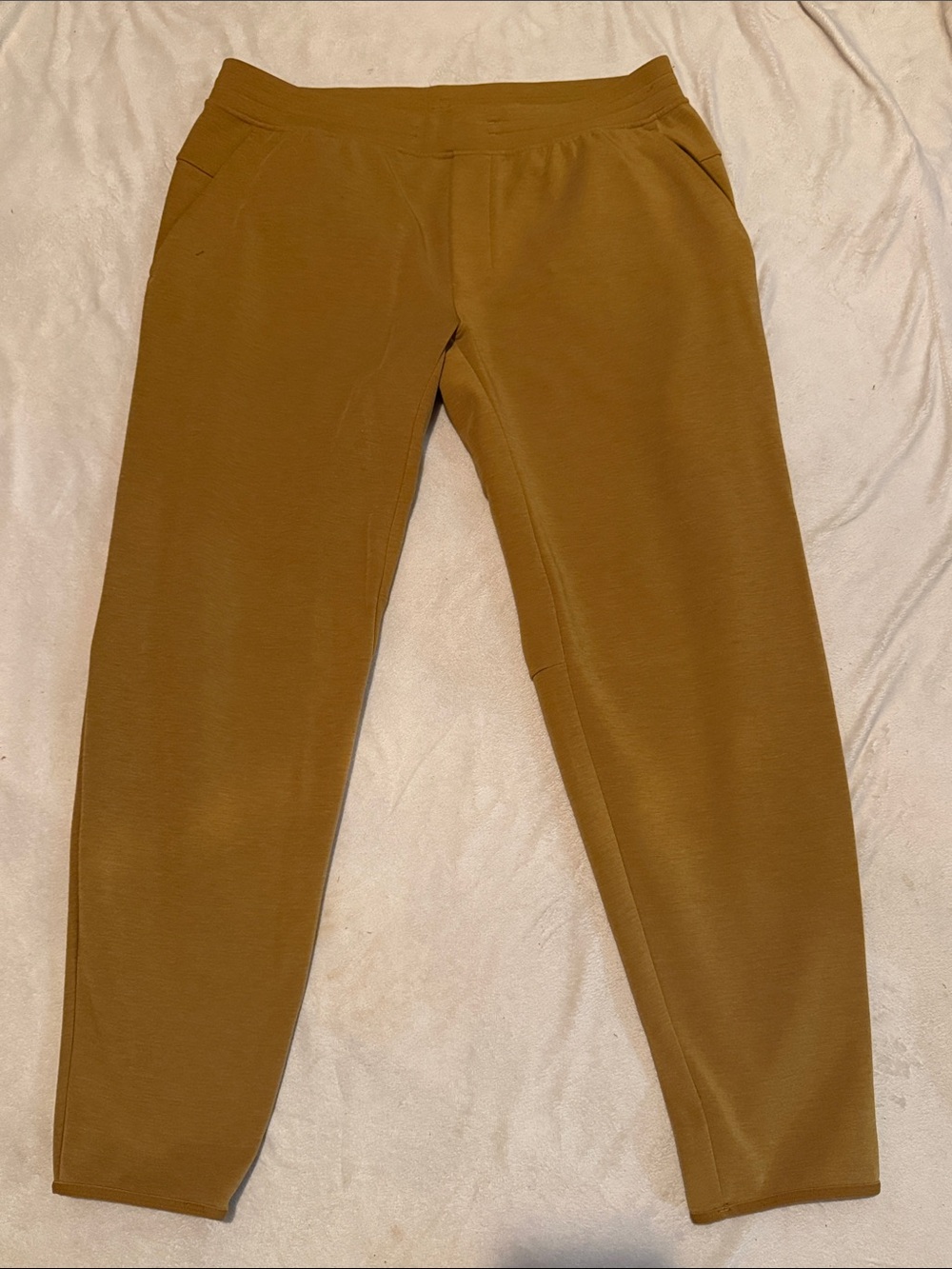 Lululemon Men’s Cozy Mustard Jogger Pants